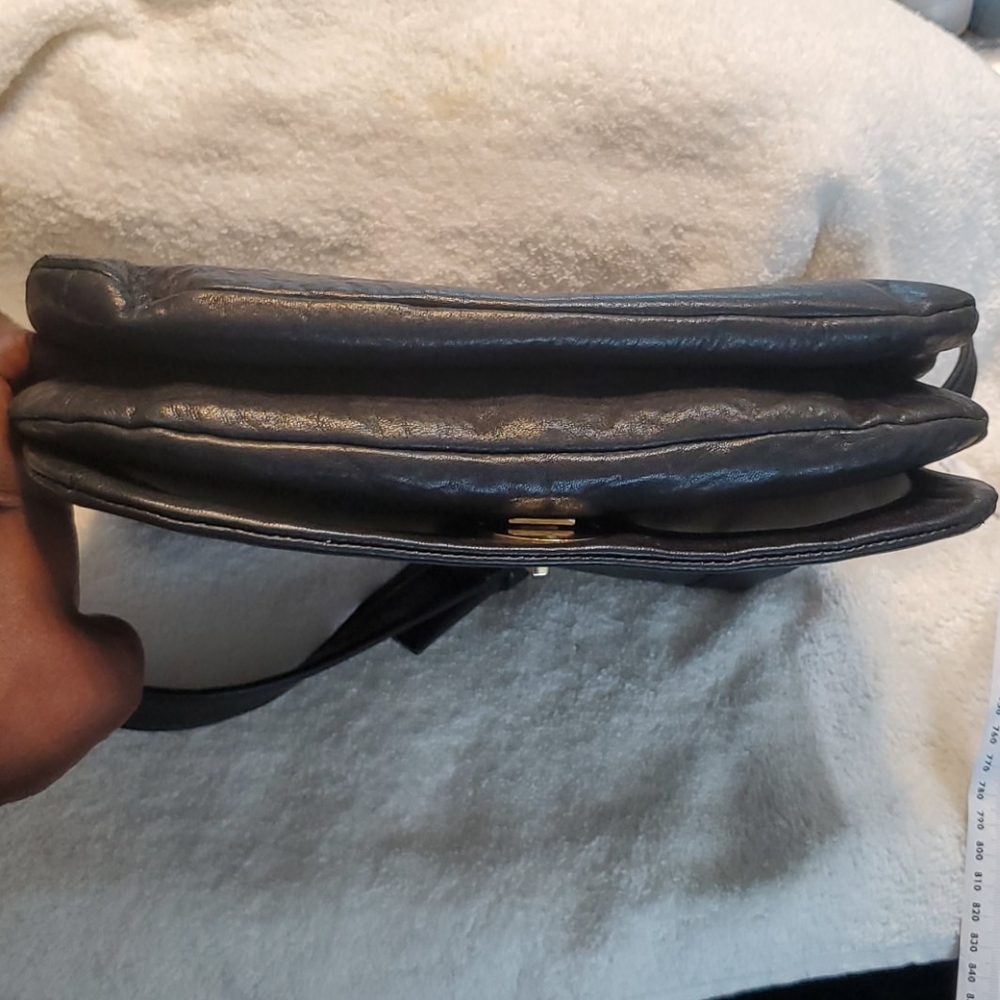 Tory Burch Leather Bag - Picture 15 of 16